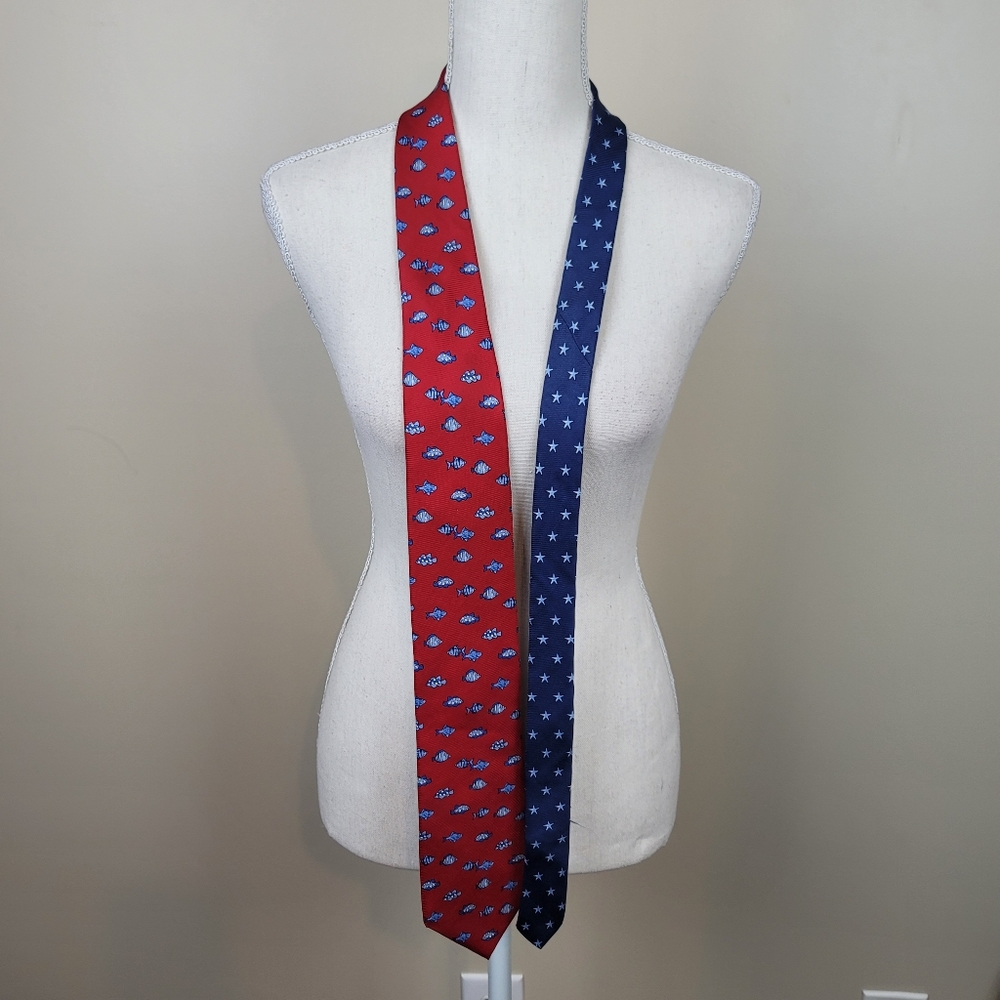 FIRM Tommy Hilfiger 100% Silk Fish/Star Tie